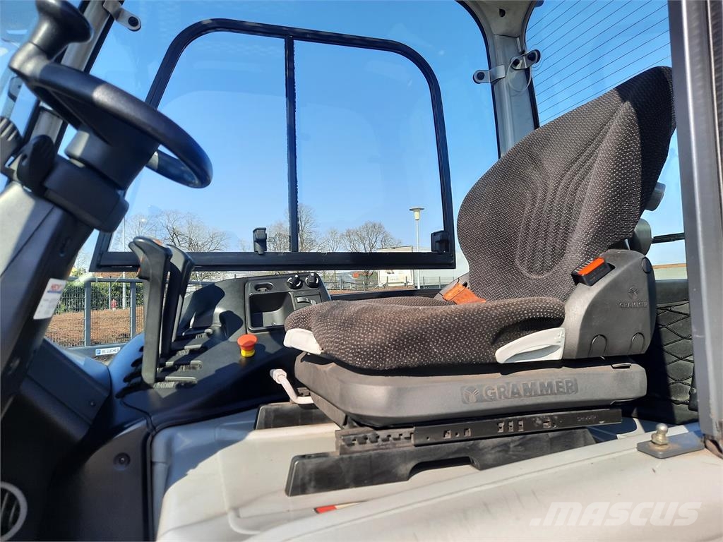 Still RX60-40 Electric forklifts