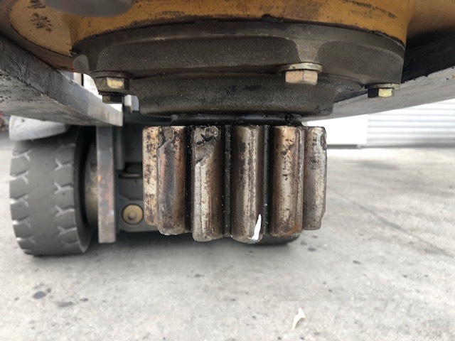 CAT 320 SWING GEARS USED أجهزة نقل