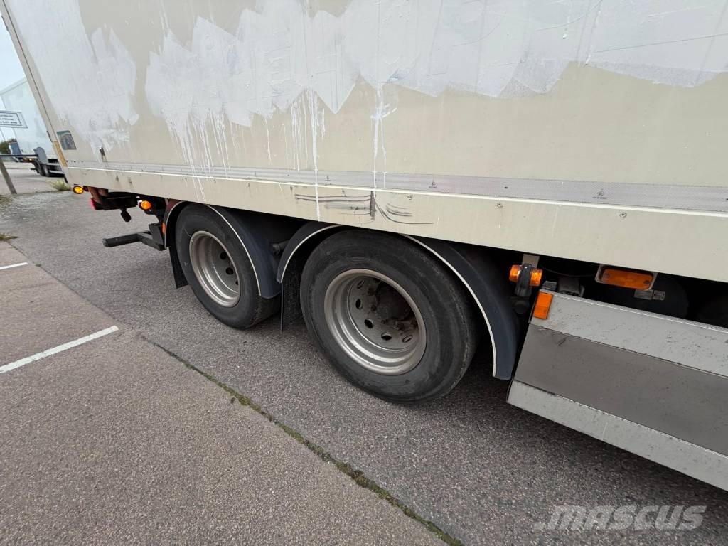 Scania R520LB6X2 Seria 1640 Autocamioane