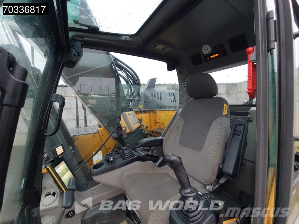 Volvo ECR235 E L Bageri guseničari