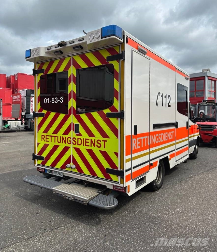 Mercedes-Benz Sprinter Rettungswagen Ambulanslar