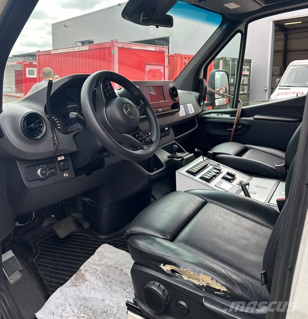Mercedes-Benz Sprinter Rettungswagen Ambulanslar