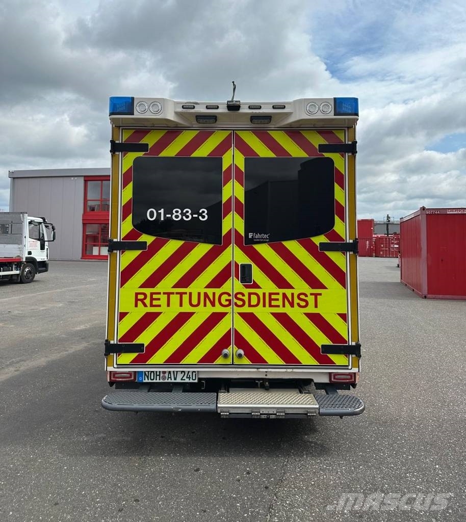 Mercedes-Benz Sprinter Rettungswagen Ambulanslar