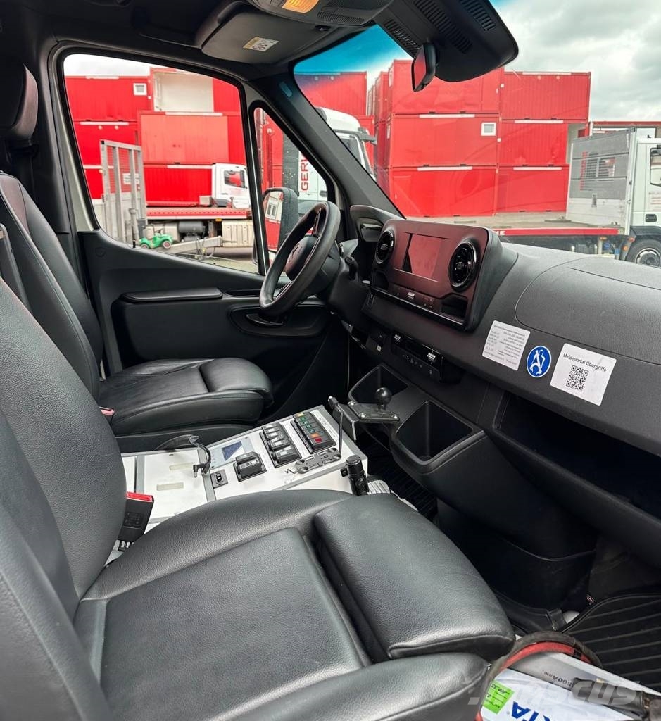 Mercedes-Benz Sprinter Rettungswagen Ambulanslar