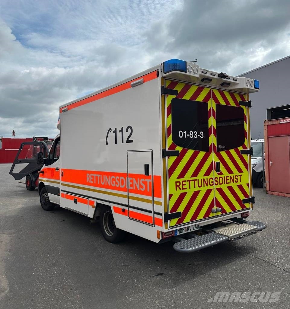Mercedes-Benz Sprinter Rettungswagen Ambulanslar