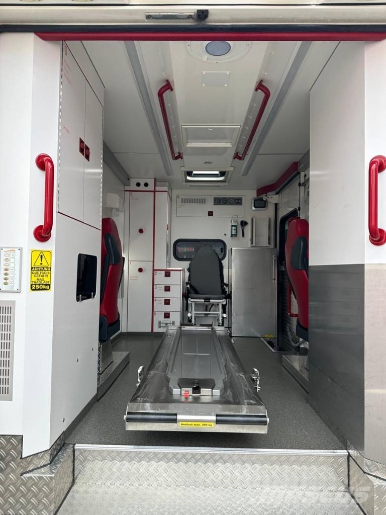 Mercedes-Benz Sprinter Rettungswagen Ambulanslar