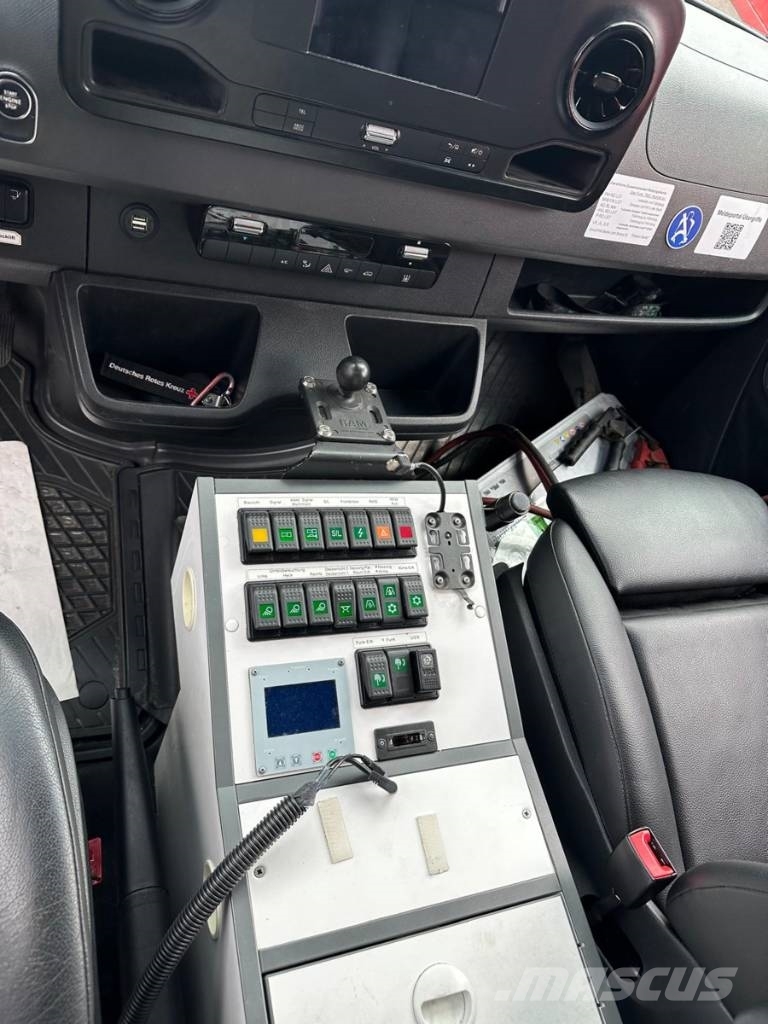 Mercedes-Benz Sprinter Rettungswagen Ambulanslar