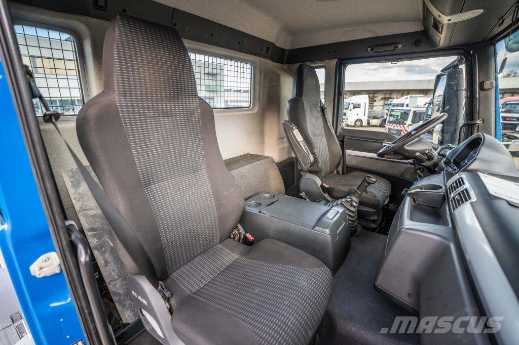MAN TGS 35.440 BB -8X6 Chassis Cab trucks