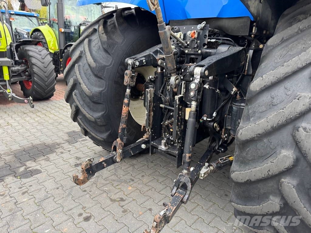 New Holland T8.330 ULTRA COMMAND Traktorid