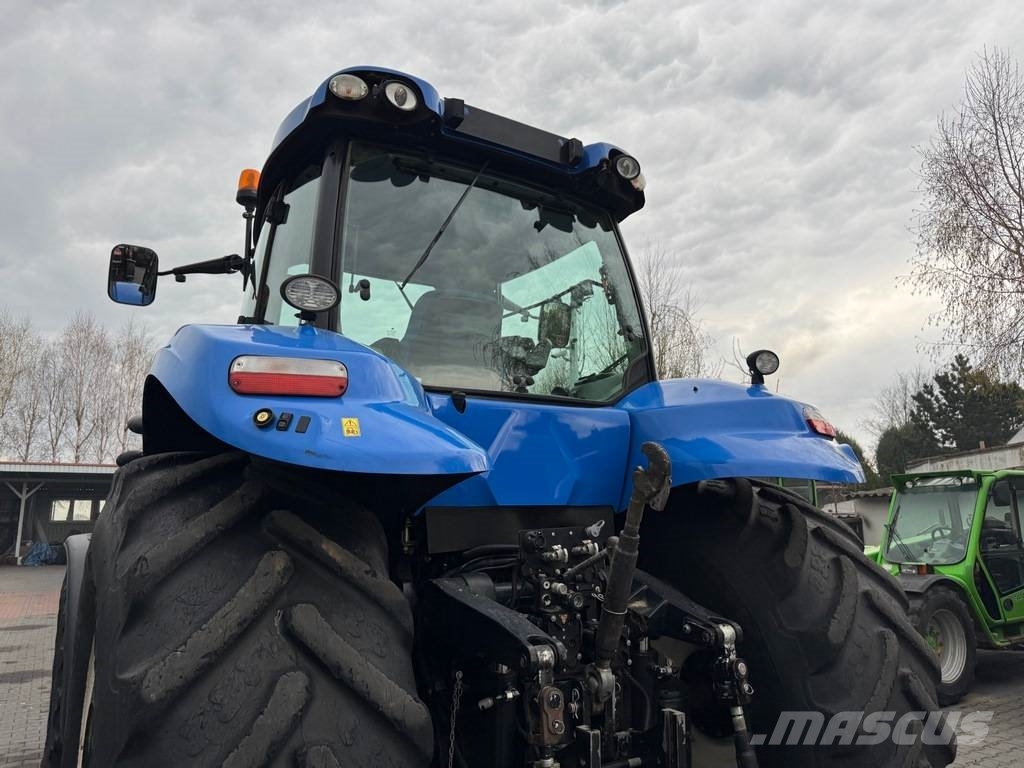 New Holland T8.330 ULTRA COMMAND Traktorid