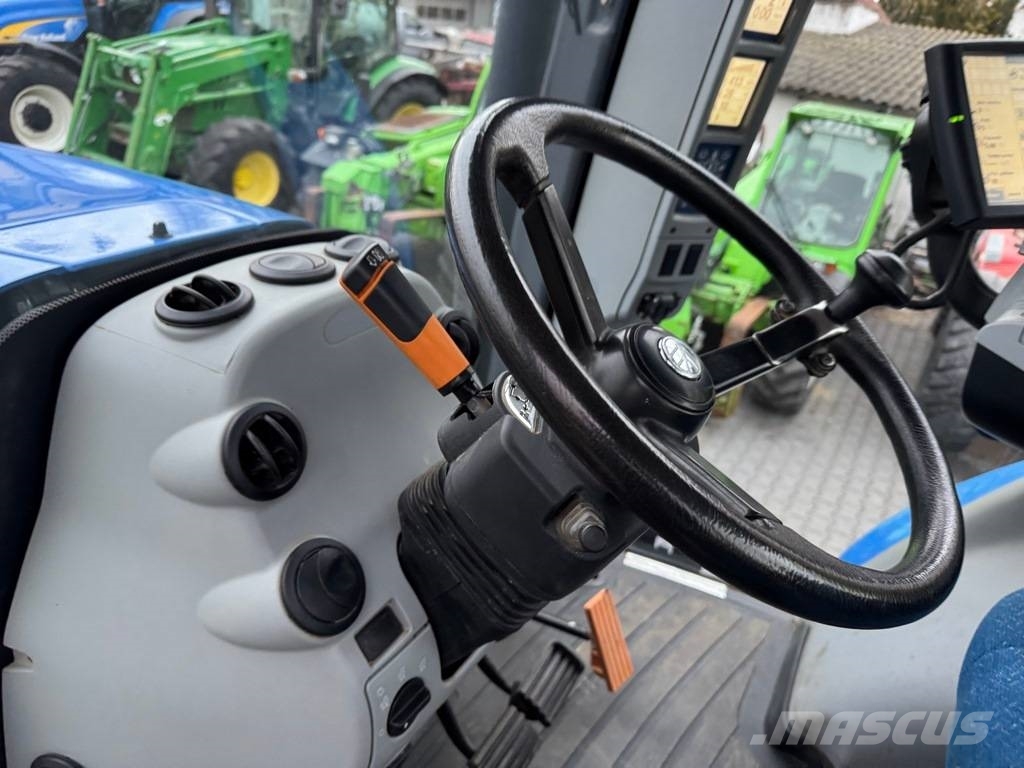 New Holland T8.330 ULTRA COMMAND Traktorid