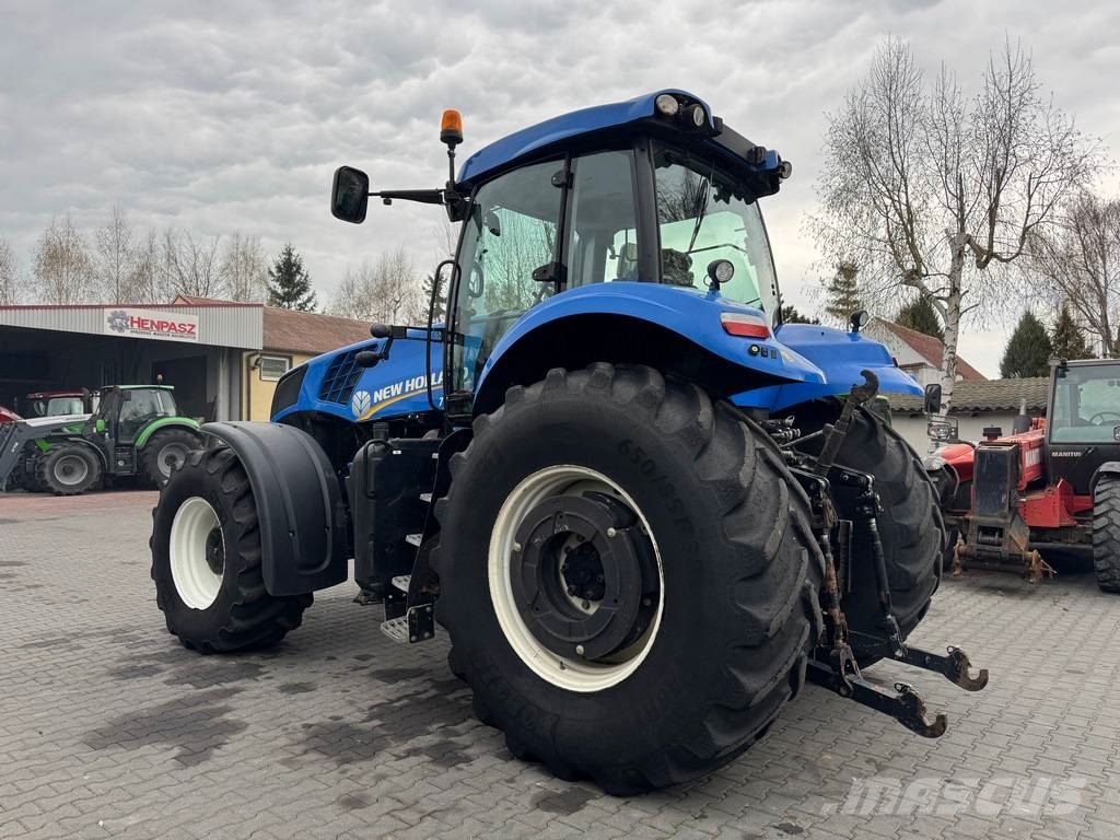 New Holland T8.330 ULTRA COMMAND Traktorid