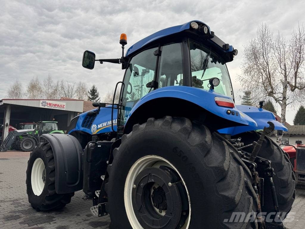 New Holland T8.330 ULTRA COMMAND Traktorid