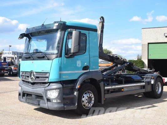 Mercedes-Benz Antos 1835 Hooklift Rol kiper kamioni sa kukom za podizanje tereta