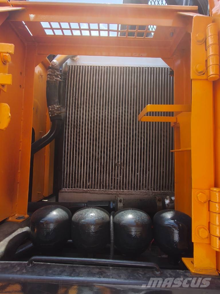 Hyundai 150W-9T حفارات بعجل