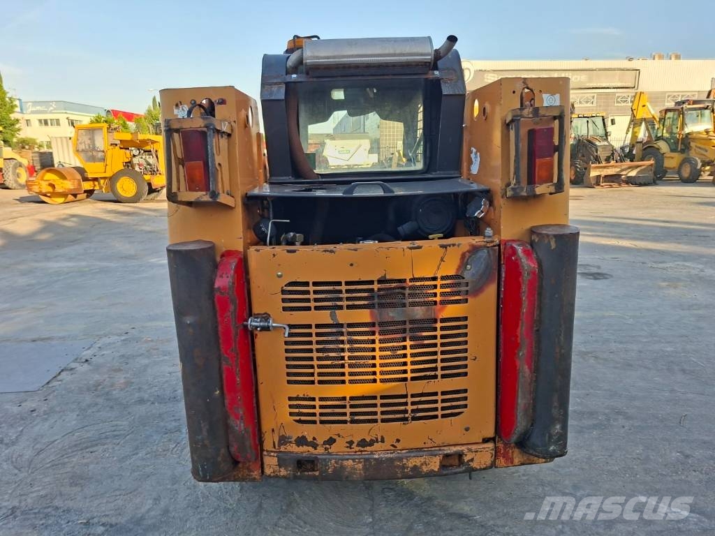 CASE 420 Skid steer loaders