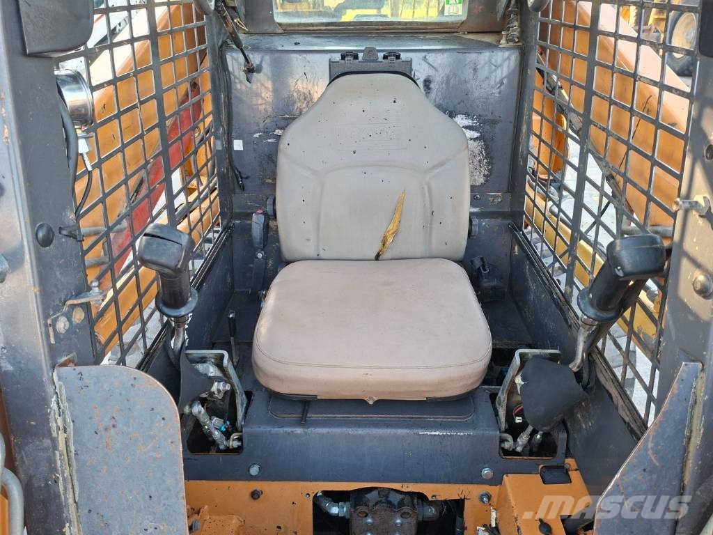 CASE 420 Skid steer loaders