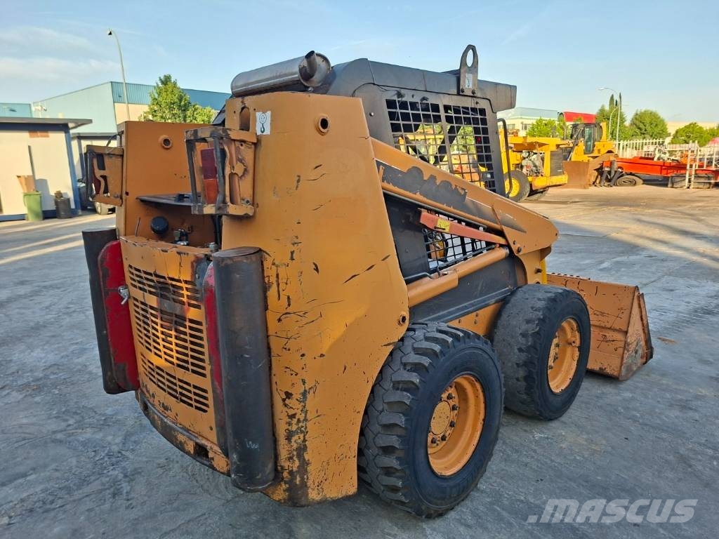 CASE 420 Skid steer loaders