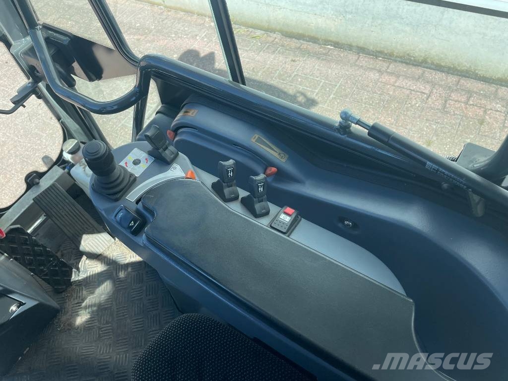 Multihog CL55 Werktuigendrager Vozila za prijevoz opreme za rad