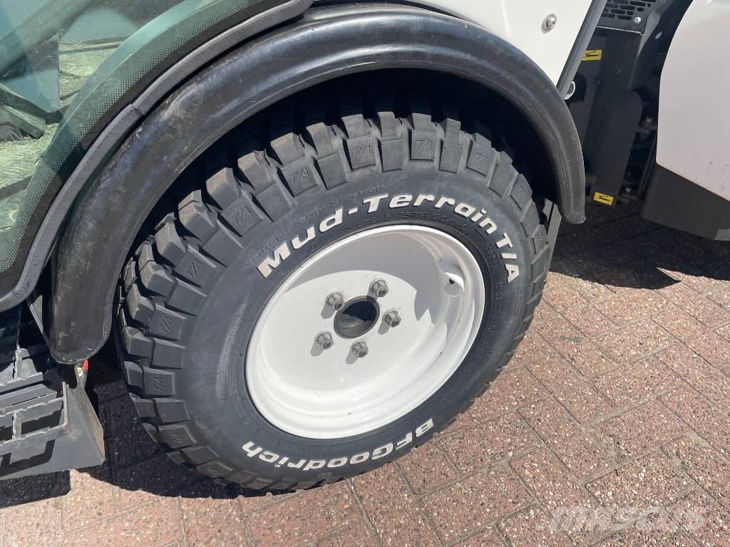 Multihog CL55 Werktuigendrager Vozila za prijevoz opreme za rad