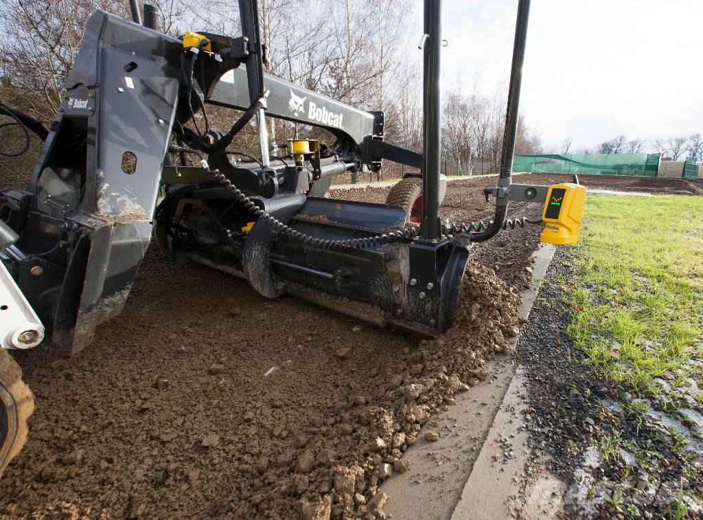 Bobcat MI GRADER 108 / Równiarka Стругальні станки