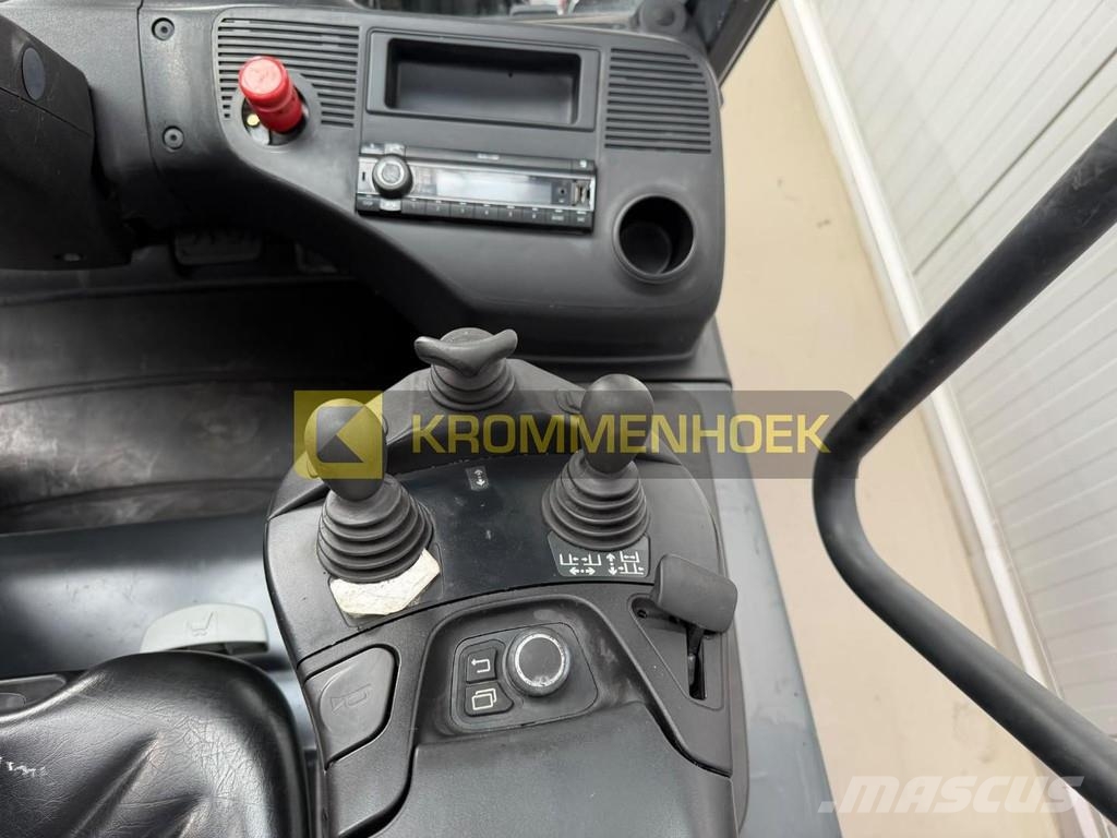 Linde E 30 H-600 Electric forklifts