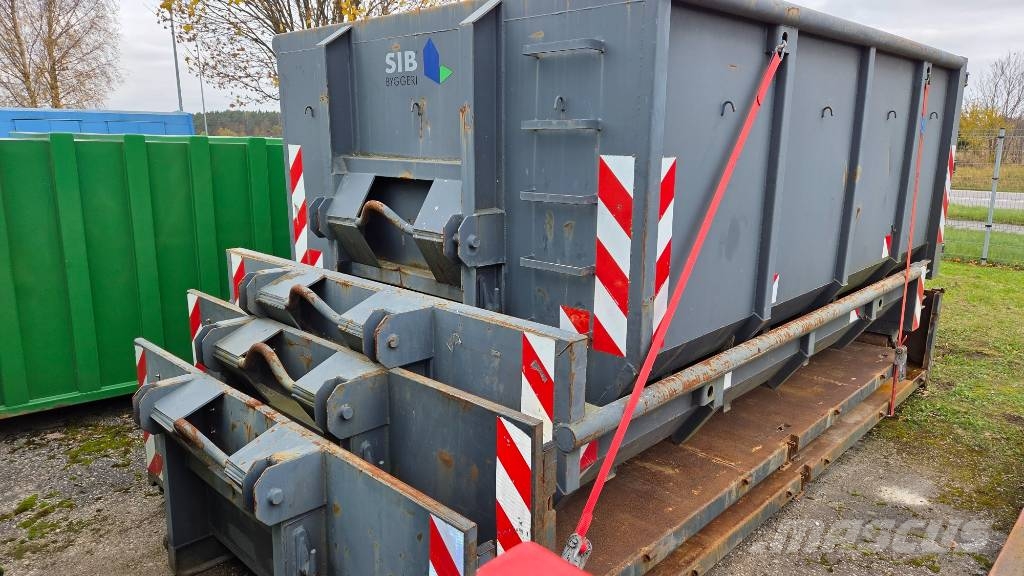 MAN TGM 15.290 4x2 HMF 1320K5 + 4x container Hakowce