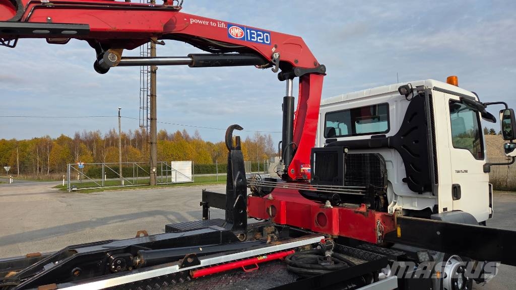 MAN TGM 15.290 4x2 HMF 1320K5 + 4x container Hakowce