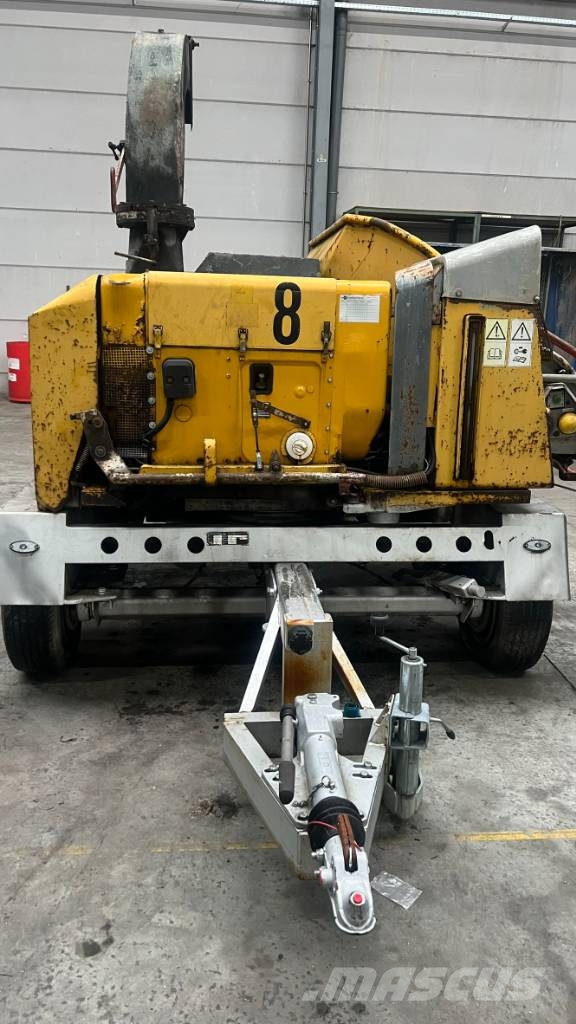 Schliesing 550 MX Drobilci lesa