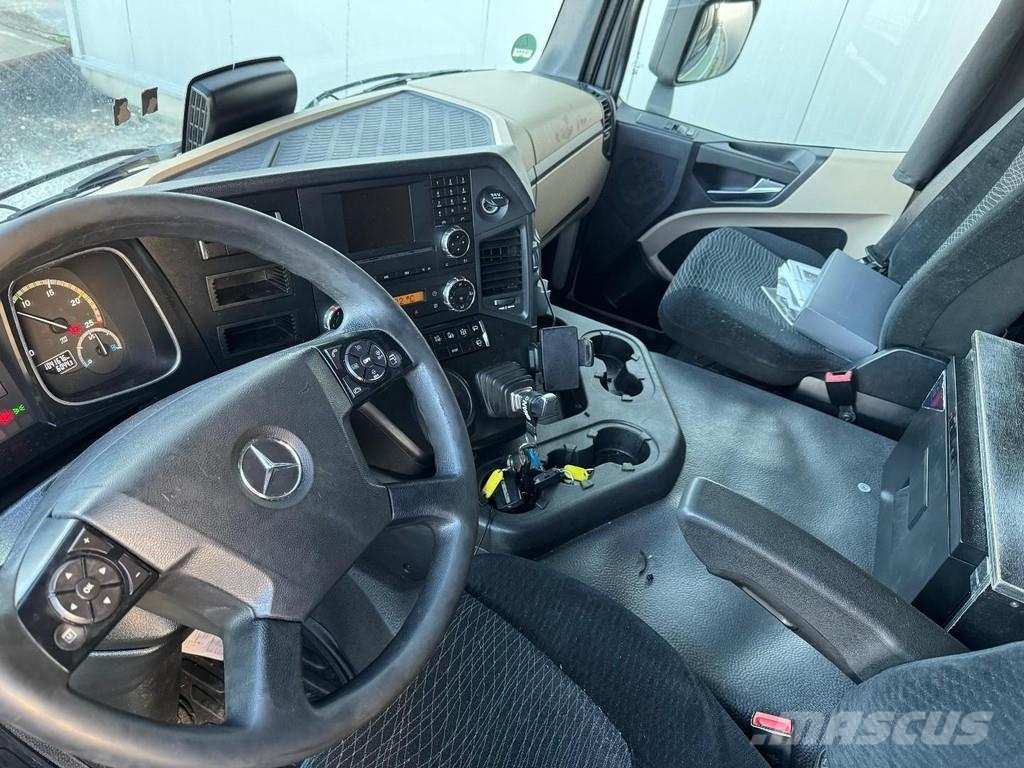Mercedes-Benz Actros 1843 4X2 EURO 6 + KAESSBOHRER 2 AXLE TRAILE 차량 수송차