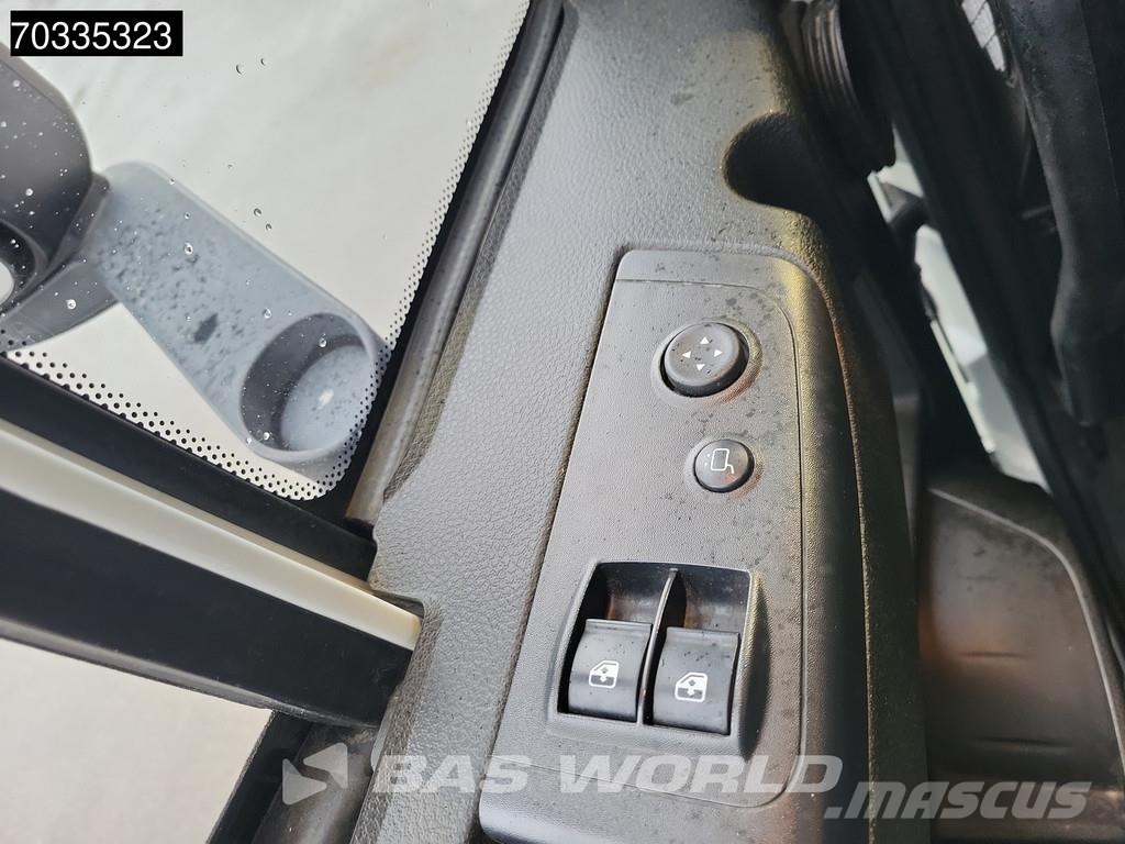 Iveco Eurocargo 75E190 4X2 8tonner 1000kg Tailgate Autom Camiones de caja de lona