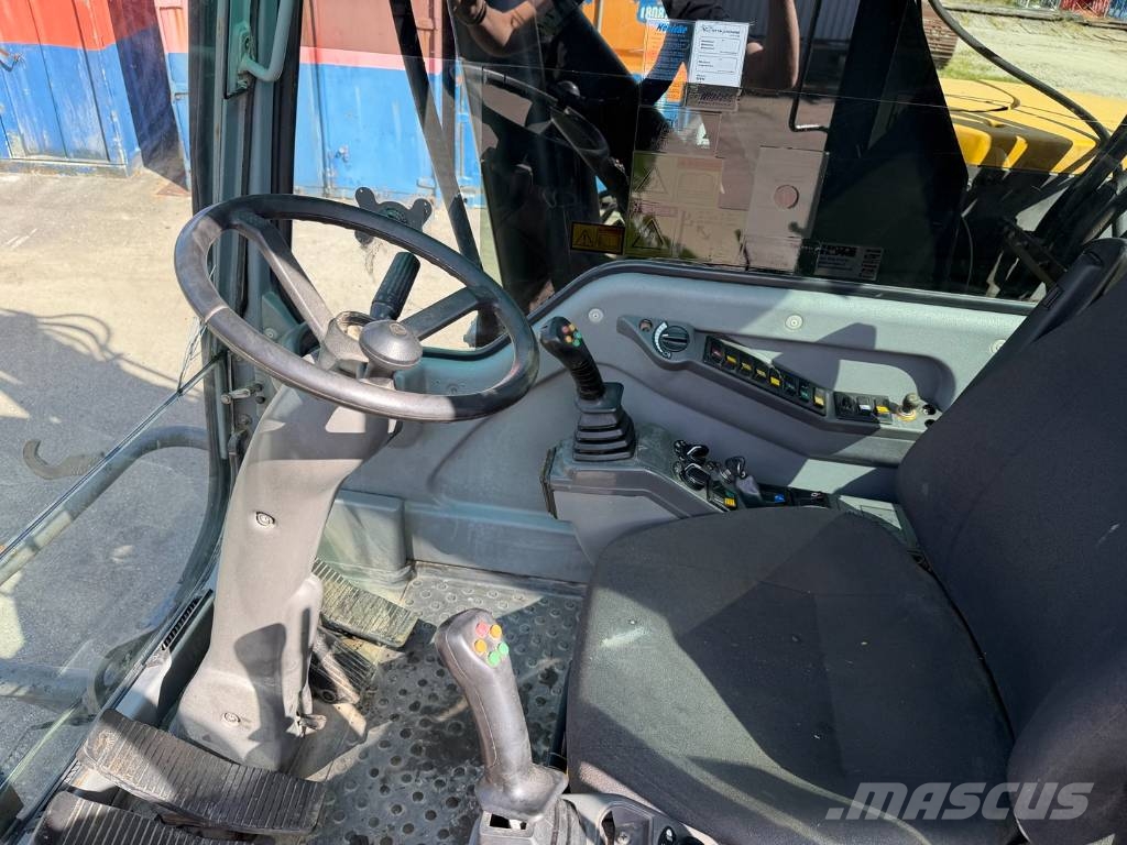 Volvo EW 160 B with rotortilt Ratasekskavaatorid