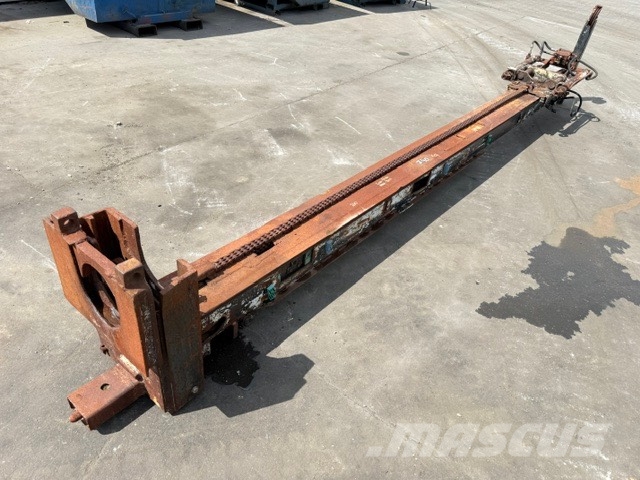 Casagrande USED MAST DRILL ملحقات وقطع غيار معدات الحفر