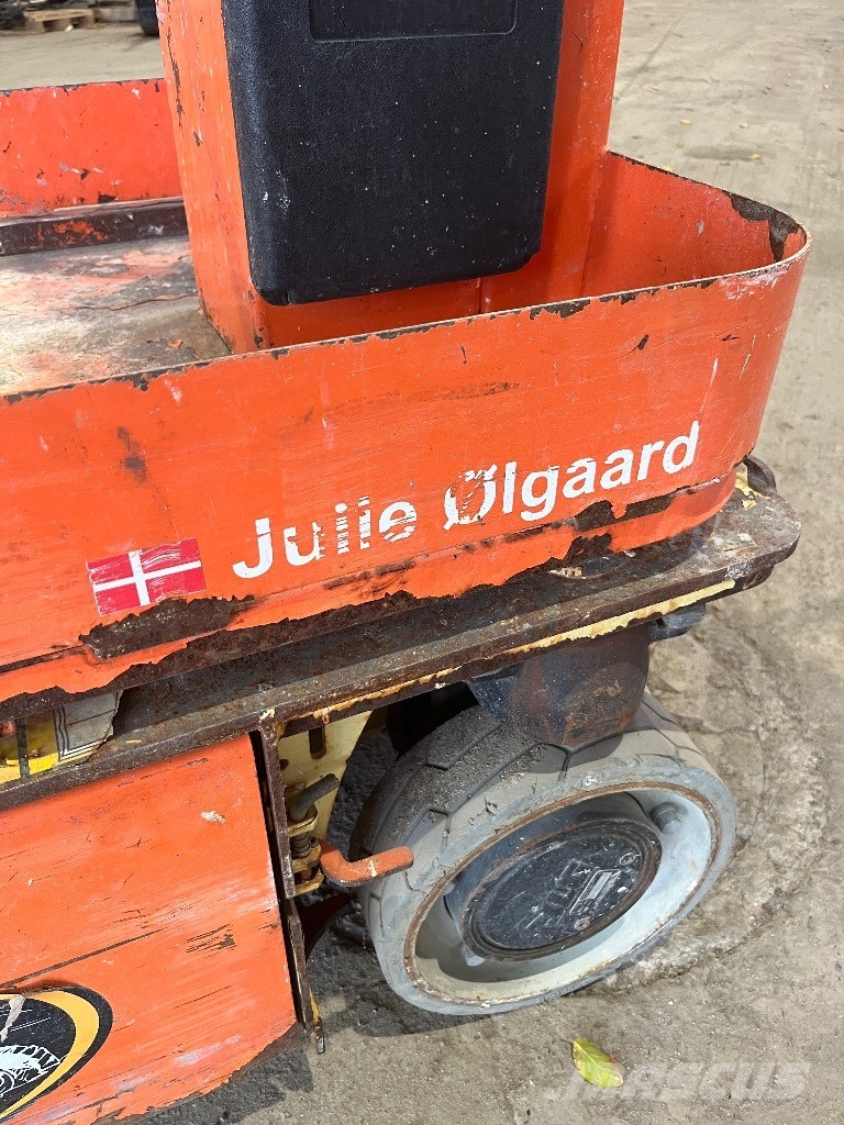 JLG 1230 ES Mât vertical