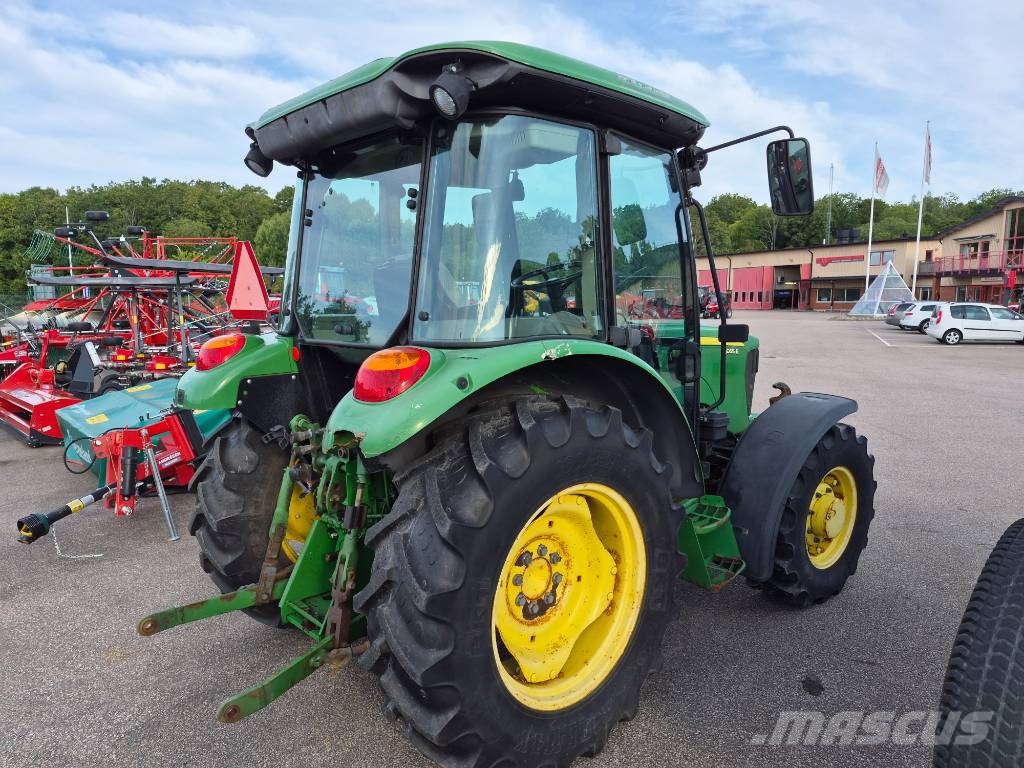 John Deere 5055 E Traktorid