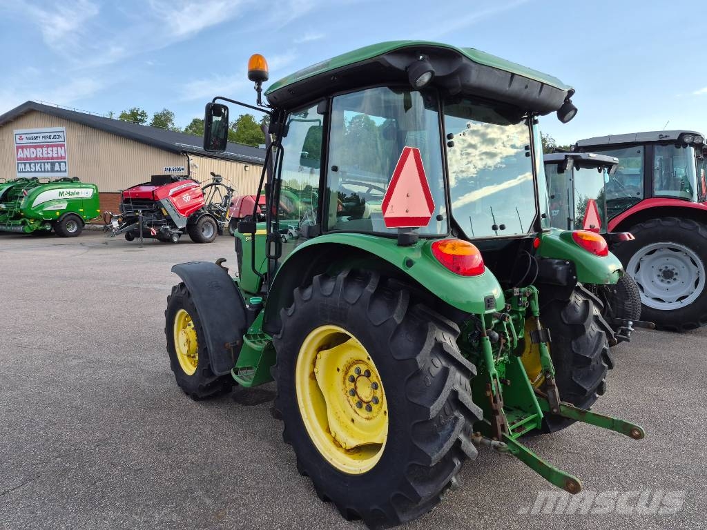 John Deere 5055 E Traktorid