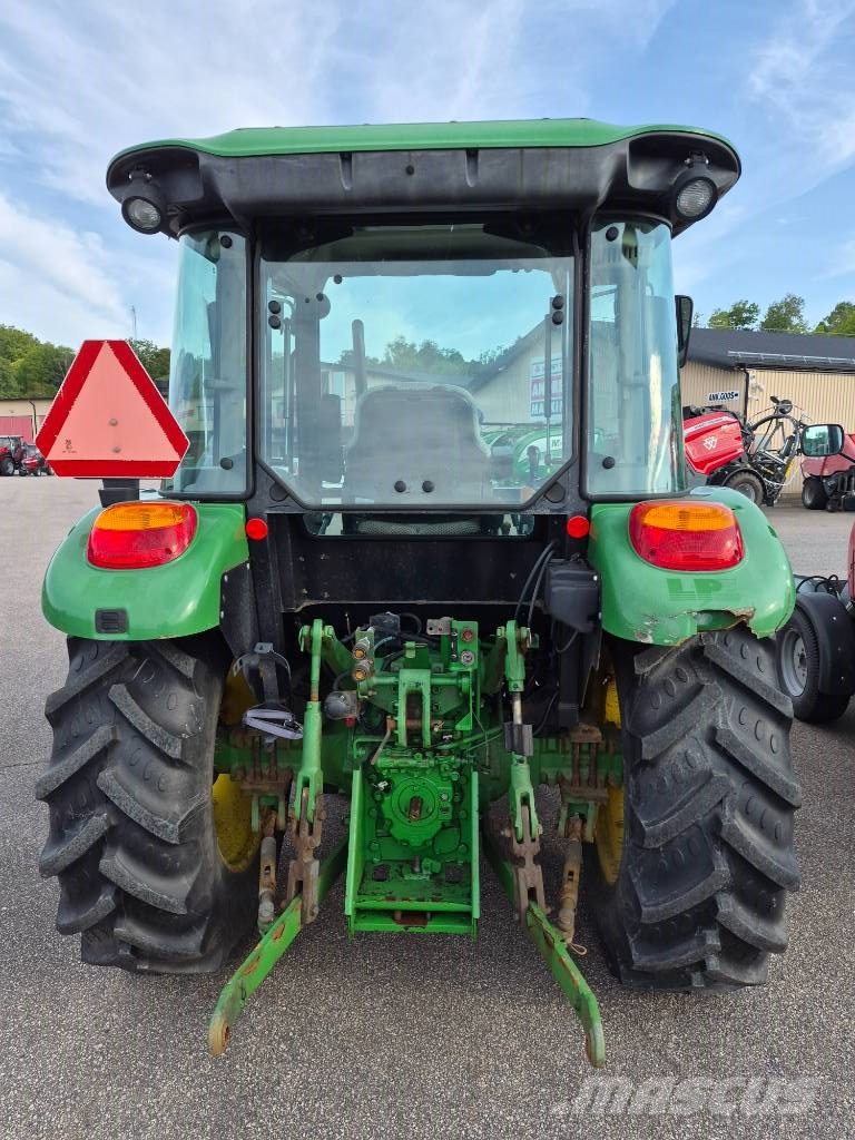 John Deere 5055 E Traktorid