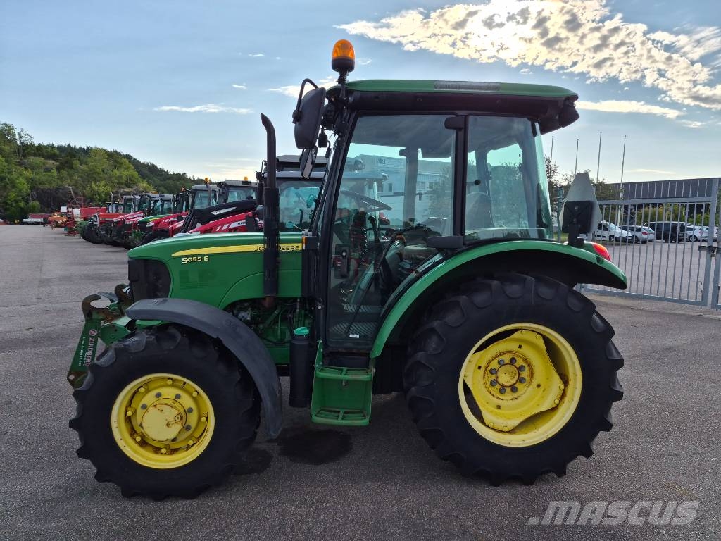 John Deere 5055 E Traktorid