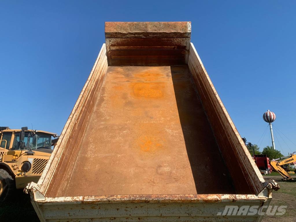 MAN F 2000 Camiones bañeras basculantes o volquetes