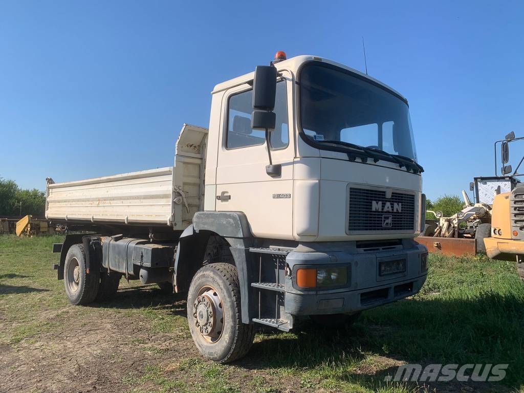 MAN F 2000 Camiones bañeras basculantes o volquetes