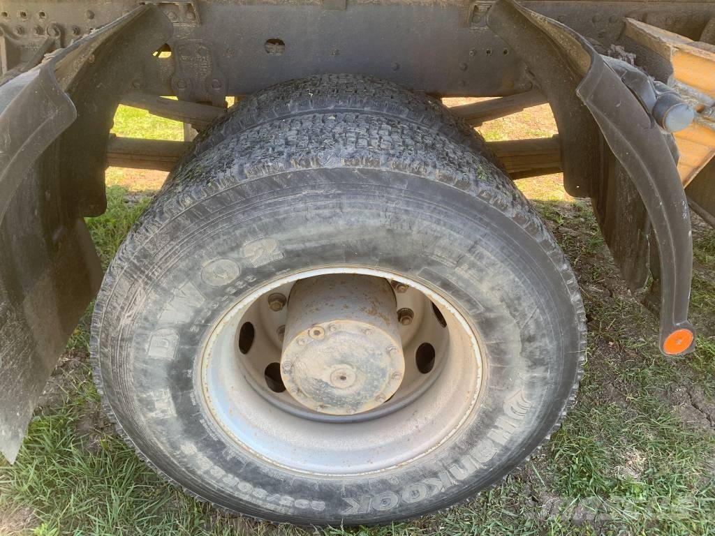 MAN F 2000 Camiones bañeras basculantes o volquetes