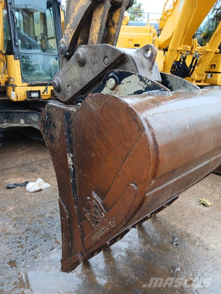 Komatsu PC 138 US-11 Bageri gusjeničari