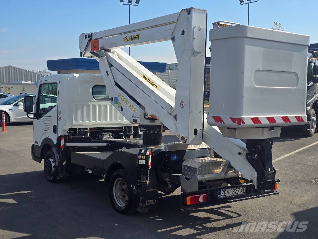Nissan NT400 CABSTAR Plataformas aéreas montadas em caminhão