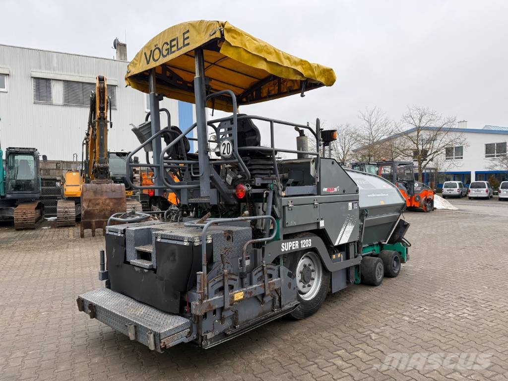 Vögele Super 1203 Fertiger mit Verbreiterungen 沥青摊铺机