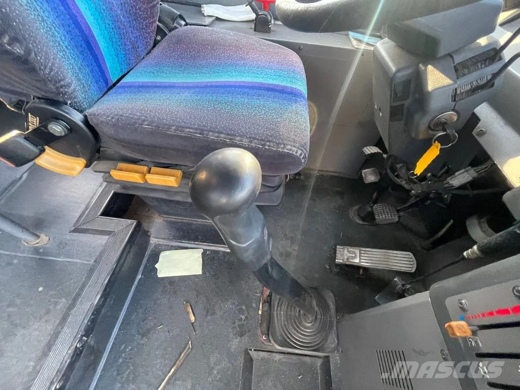 Renault Carrier Passenger Bus 35 Seats 6 Cilinder Full Ste Otros