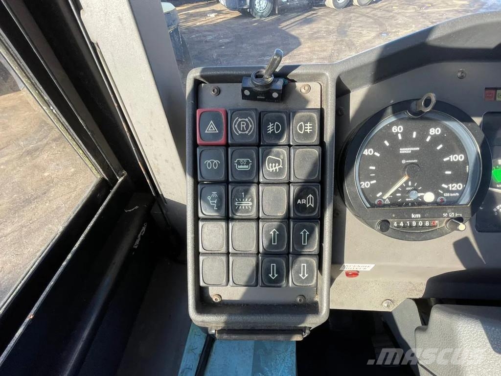 Renault Carrier Passenger Bus 35 Seats 6 Cilinder Full Ste Otros