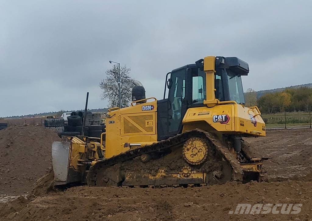 CAT D 6 N XL Crawler dozers