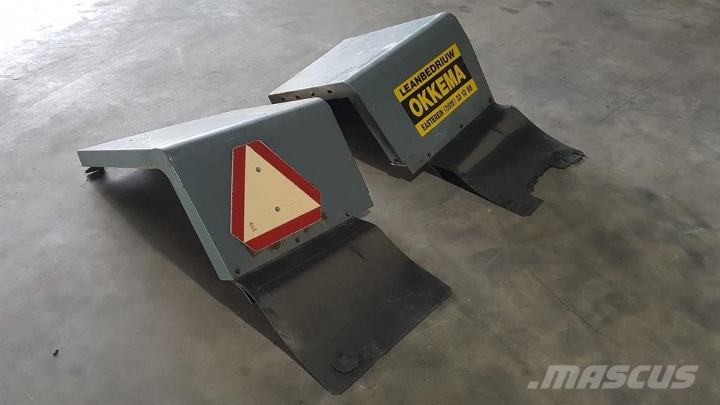 Komatsu WA 270 - 3 - Fender/Kotflügel/Spatbord 섀시 및 서스펜션