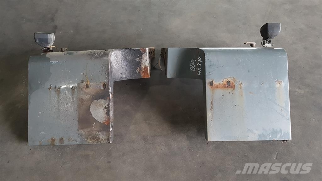 Komatsu WA 270 - 3 - Fender/Kotflügel/Spatbord 섀시 및 서스펜션