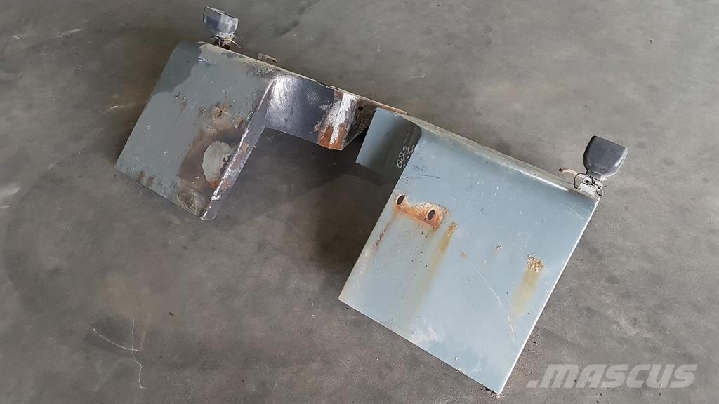 Komatsu WA 270 - 3 - Fender/Kotflügel/Spatbord 섀시 및 서스펜션